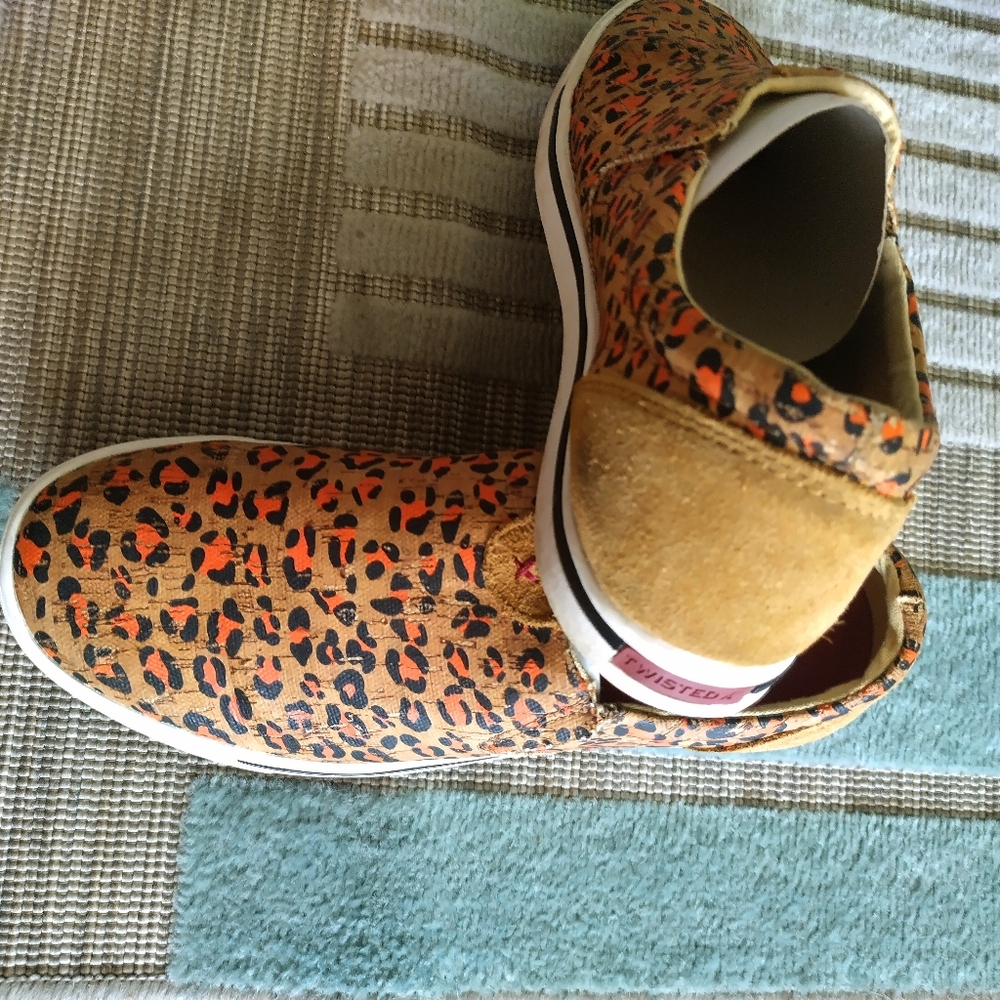 Women's Twisted X Slipon shoes size 9